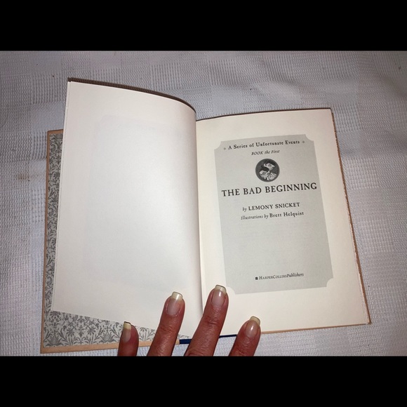 'A Series of Unfortunate Events' #1 Hard Cover Book - Picture 3 of 12